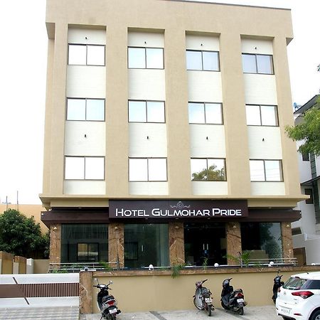 אחמדנגר Hotel Gulmohar Pride מראה חיצוני תמונה