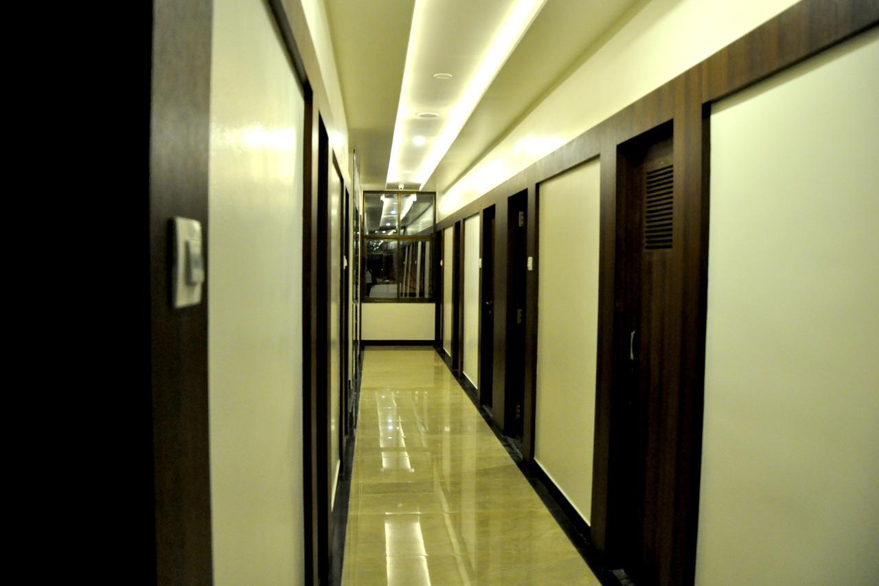 אחמדנגר Hotel Gulmohar Pride מראה חיצוני תמונה