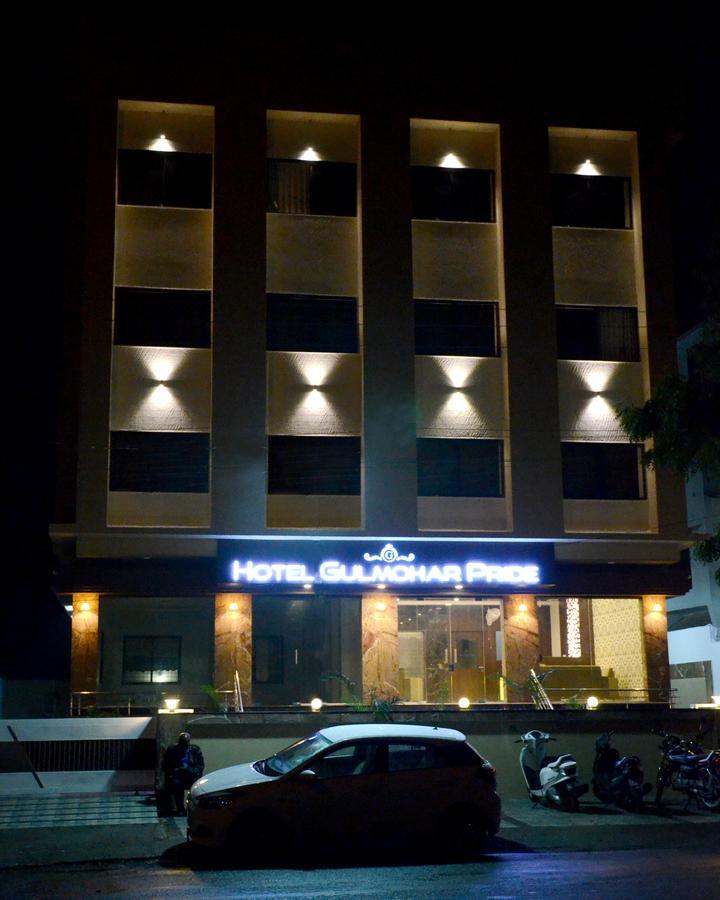 אחמדנגר Hotel Gulmohar Pride מראה חיצוני תמונה