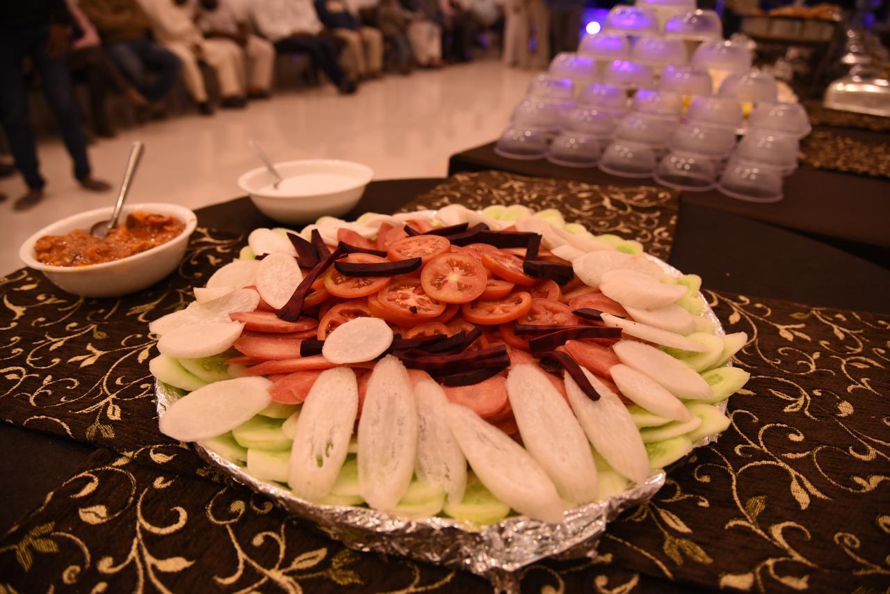 אחמדנגר Hotel Gulmohar Pride מראה חיצוני תמונה